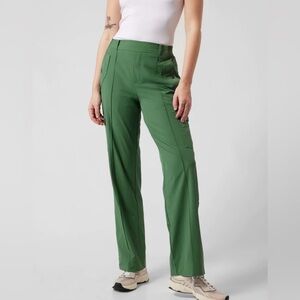 Atheleta Vienna Cargo pant, green, size 18